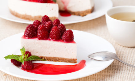 Himbeer-Joghurt-Torte mit weißer Schokolade (No-Bake-Rezept)