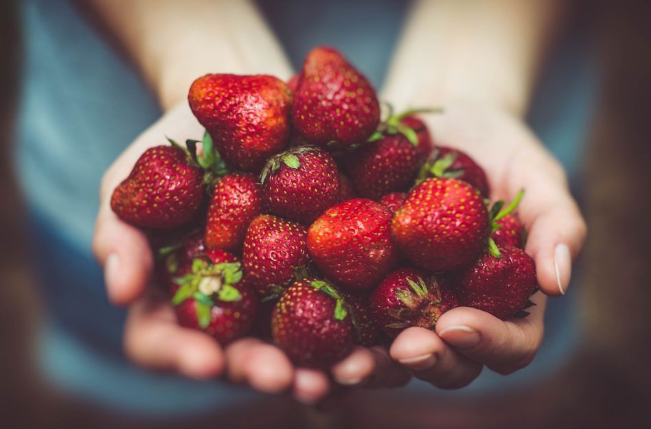 Süße Sünde: Erdbeeren als roter Hochzeitsfaden